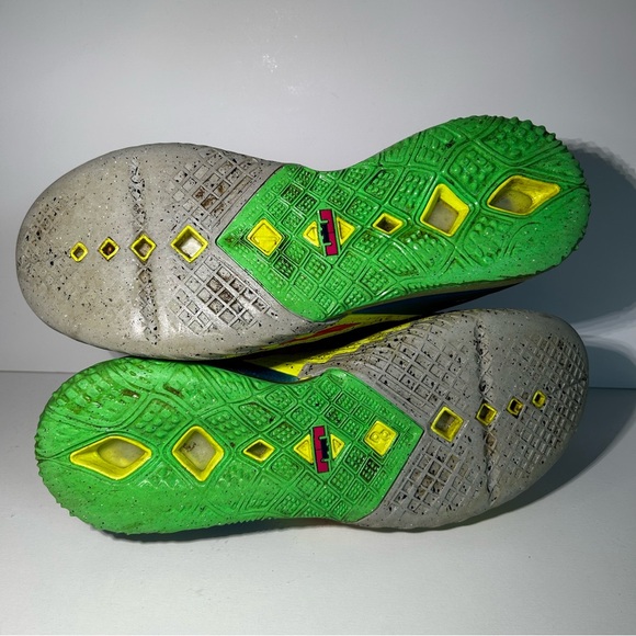 Nike LeBron XVIII 18 Men's Size 11.5 (DB8148-600) "Los Angeles By Night" Used - Picture 10 of 11